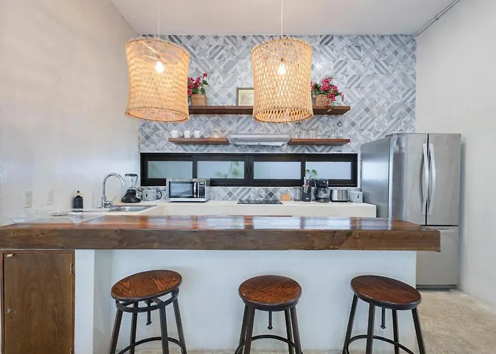 Cosy Designed 5bdr 8beds Dual Apts W Amenities *