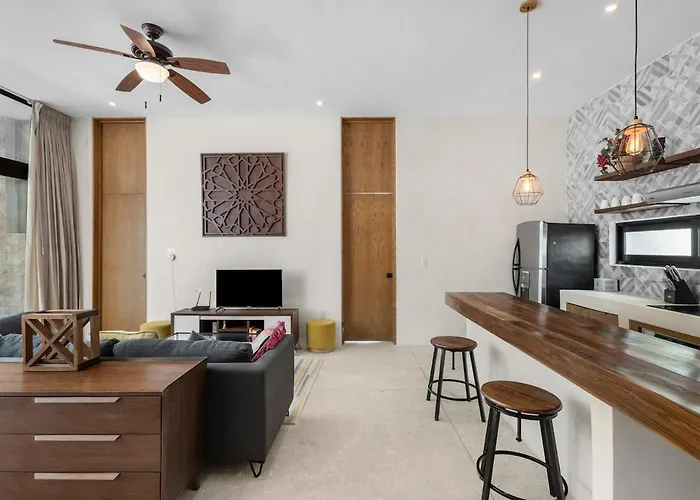Cosy Designed 5bdr 8beds Dual Apts W Amenities *