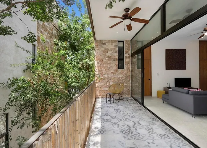 Cosy Designed 5bdr 8beds Dual Apts W Amenities Apartment