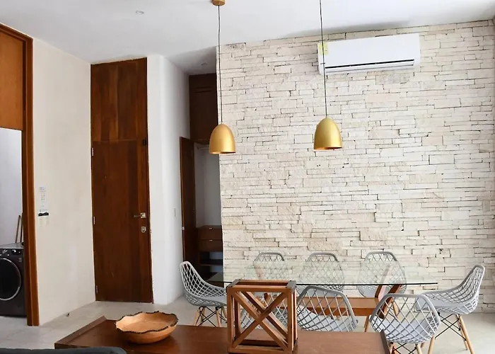 Cosy Designed 5bdr 8beds Dual Apts W Amenities Apartment